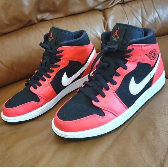 AIR JORDAN: 1 Mid ‘Infrared 23’ Sneakers 100% Authentic - Picture 5 of 8